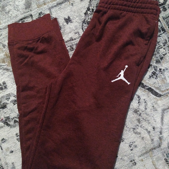 Nw Jordan pants boys youths size XL (13_15y)  color:Red wine - Picture 9 of 9